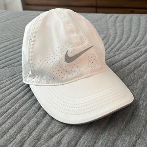 Nike runners hat